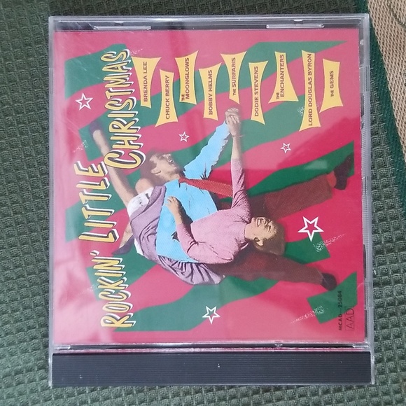 🎄MCA RECORDS CHRISTMAS CD - Picture 2 of 7